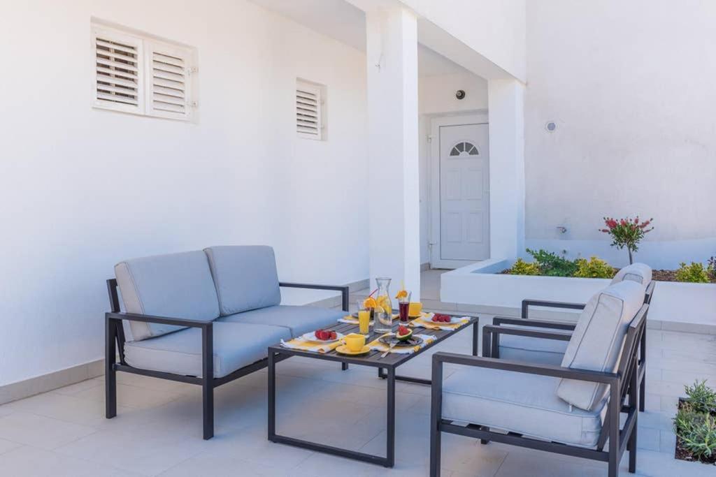 Villa Seaview With Pool - Apartment Cotton Трогир Экстерьер фото