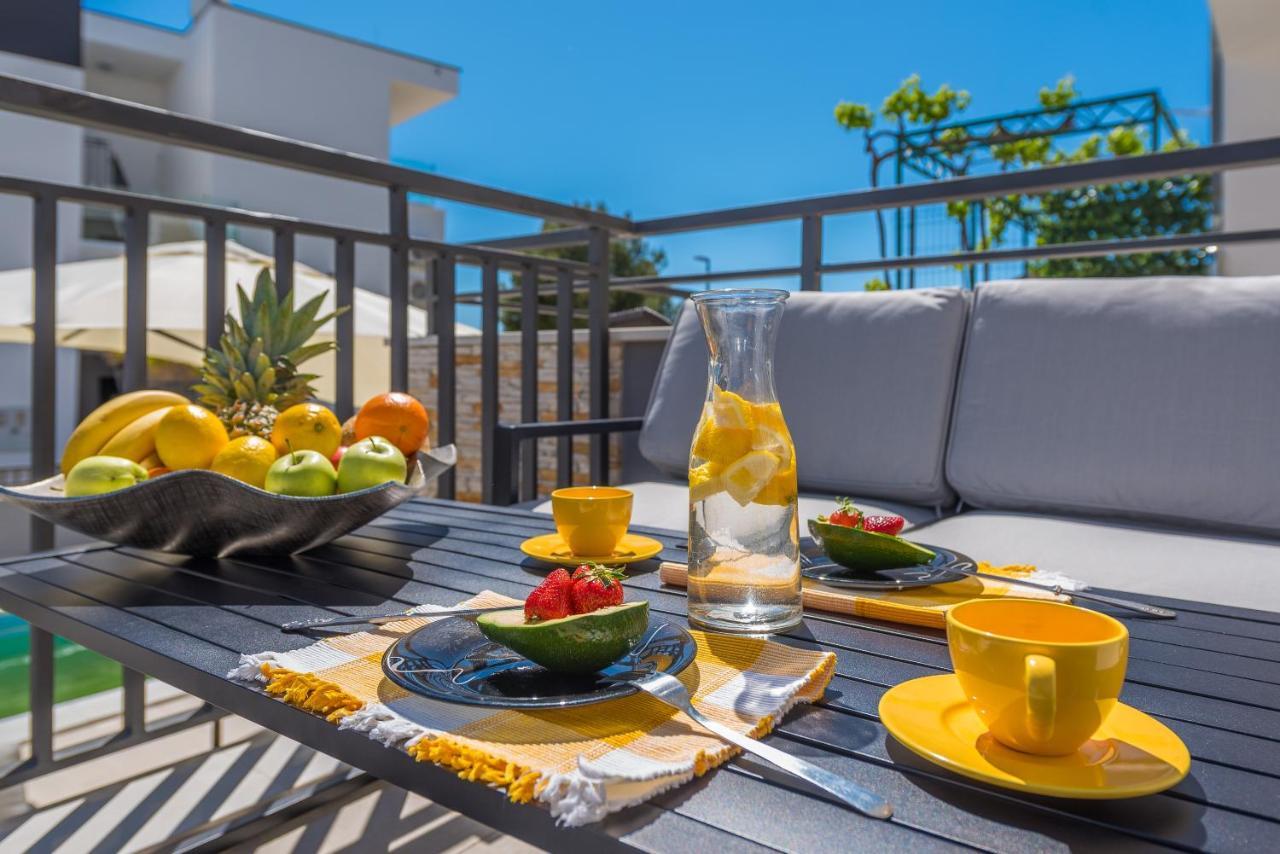 Villa Seaview With Pool - Apartment Cotton Трогир Экстерьер фото