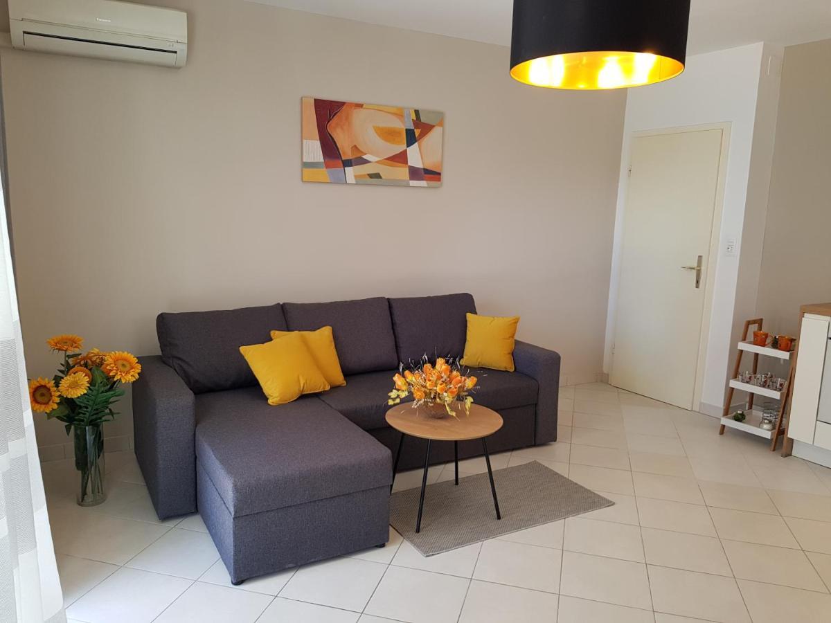 Villa Seaview With Pool - Apartment Cotton Трогир Экстерьер фото